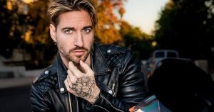 Travis DesLaurier Height: How Tall Is Vertical Drama Actor?