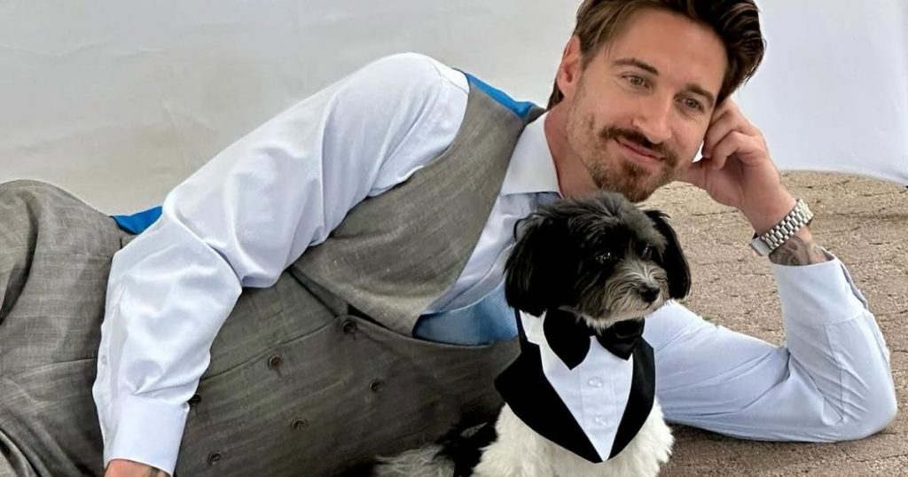 Is Travis DesLaurier Married