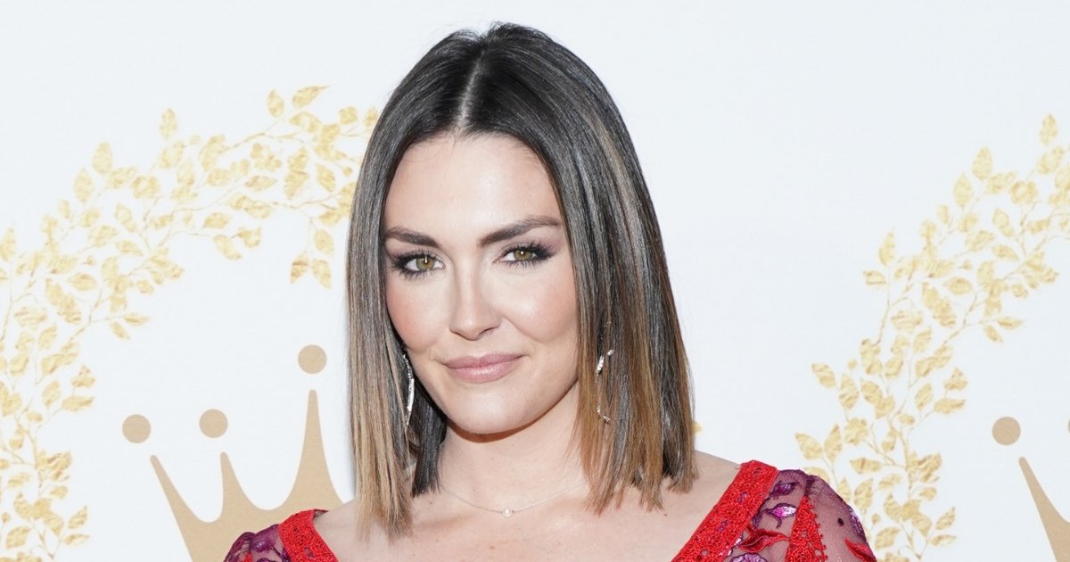 Taylor Cole husband and her real Hallmark romance story now 3 When did Taylor Cole marry Cameron Larson?